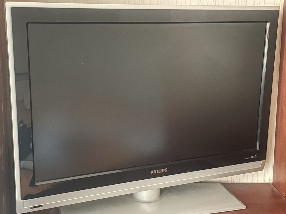 Телевизор philips 37 incha 2 бр