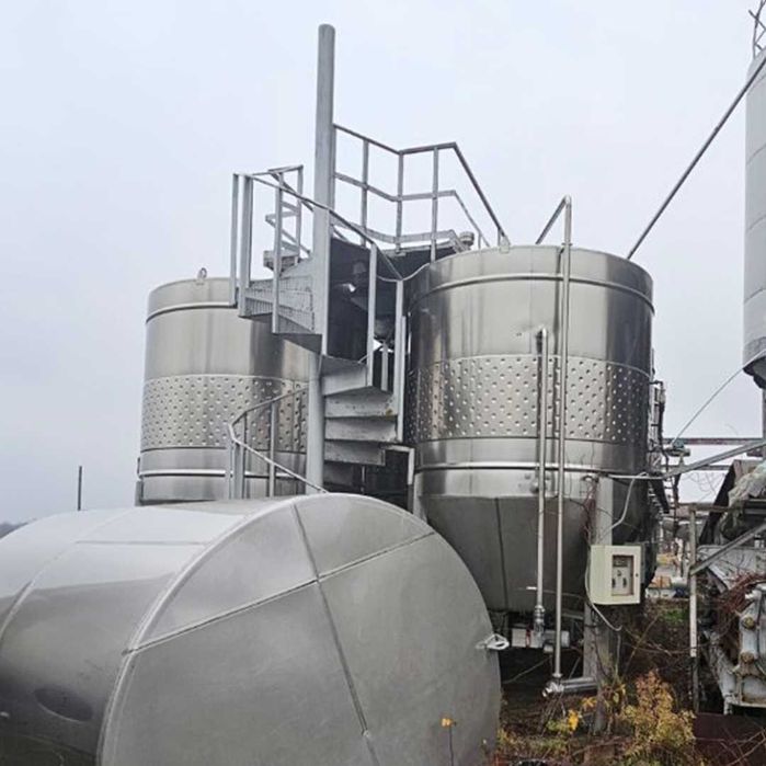 Ферментатор за грозде от неръждавейка с обем 15 куб.м