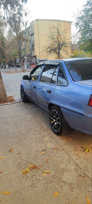 Продам нексию  2