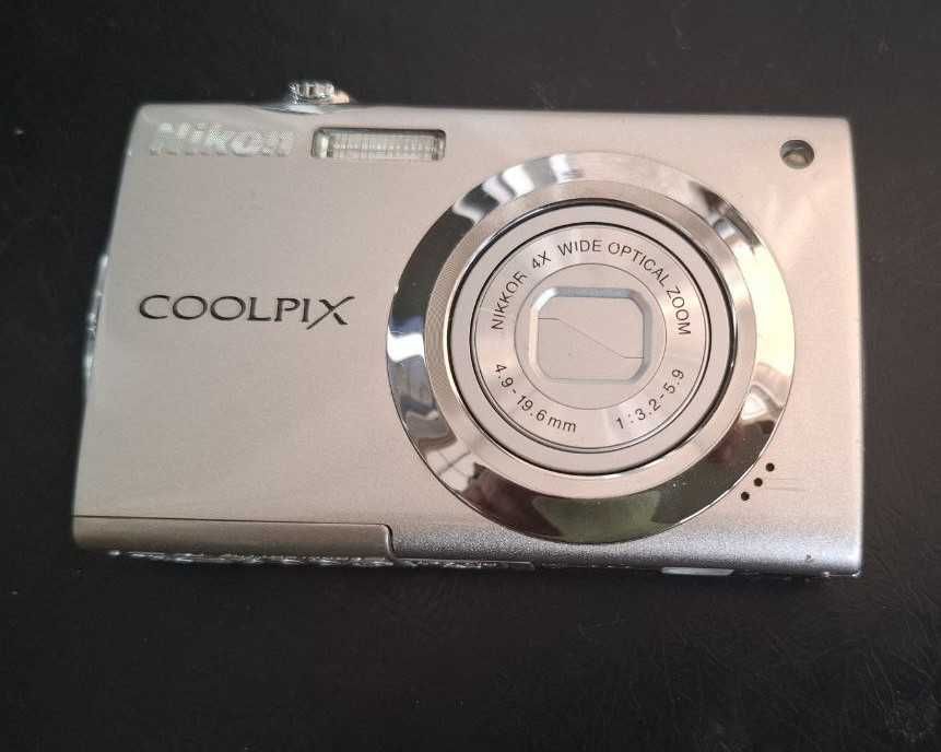 Nikon Coolpix S4000: ултра компактен фотоапарат Тъчскрин, 4x zoom клип