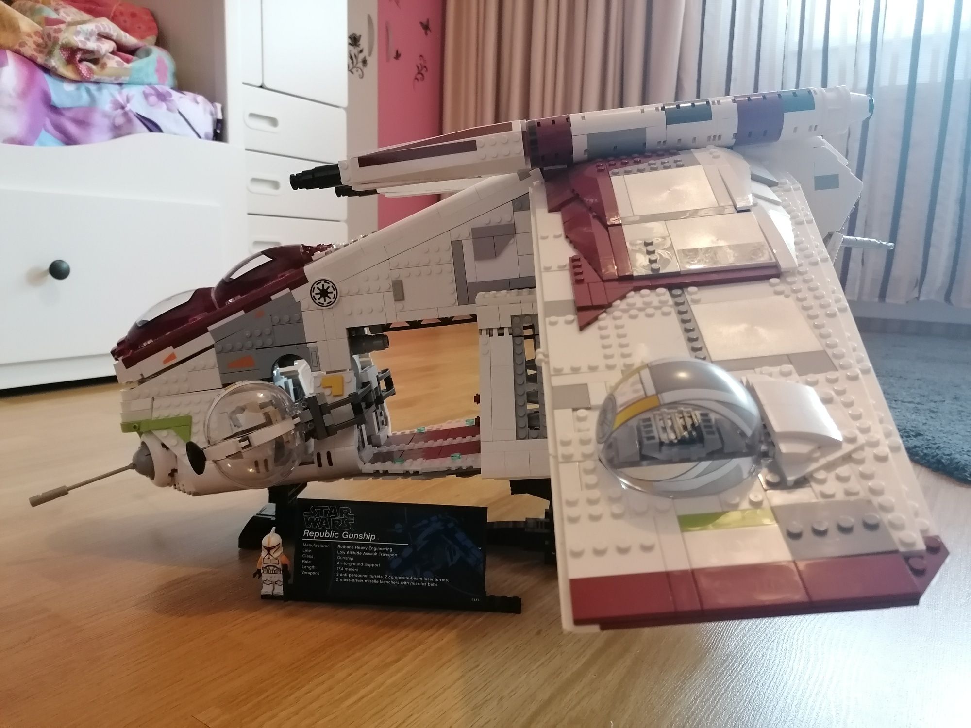 LEGO Star Wars UCS Republic Gunship (75309)