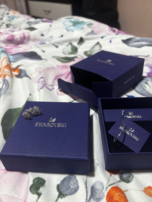 обици Swarovski не използвани