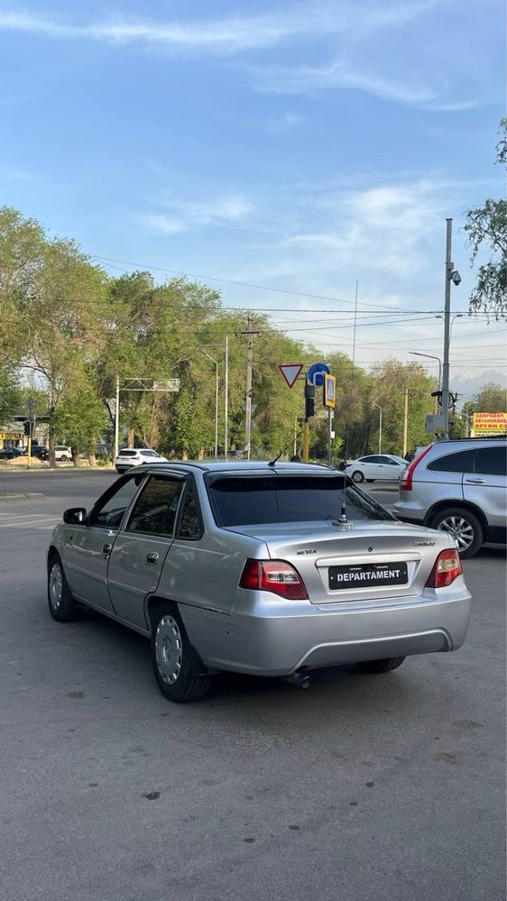 Продам Нексия  2