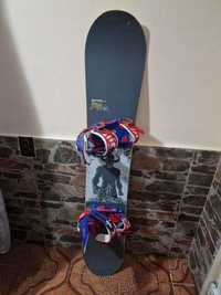 Vând placă snowboard Hammer PSM 149 împreună cu legături Drake