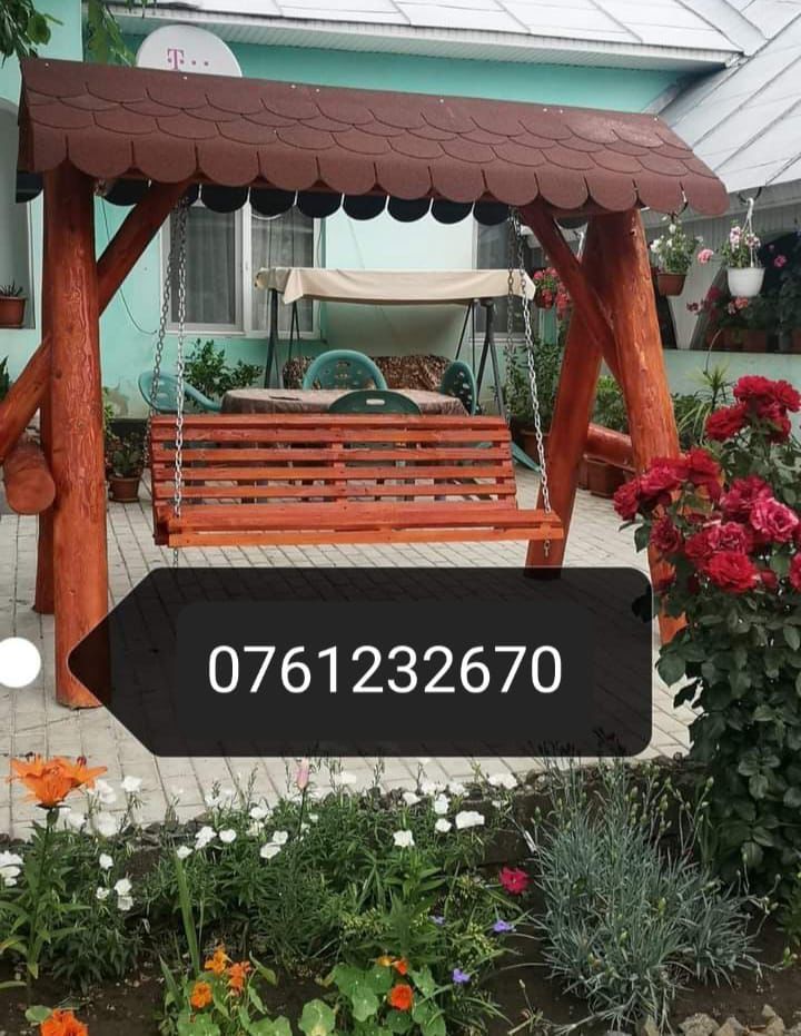 Leagăne și mese din lemn