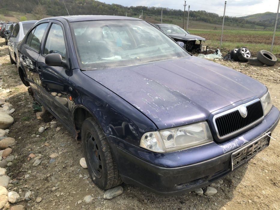 Dezmembrari dezmembrez piese skoda octavia tour 1800cmc benzina