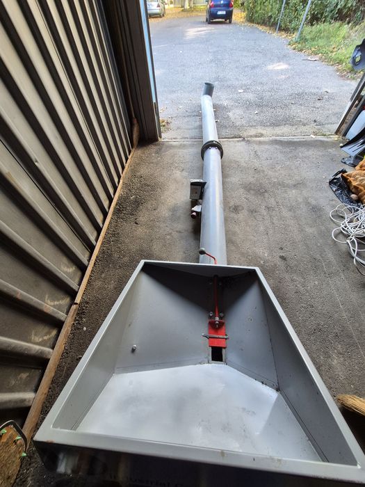 Vând mașină de tratat cereale și șnec de transfer cereale!