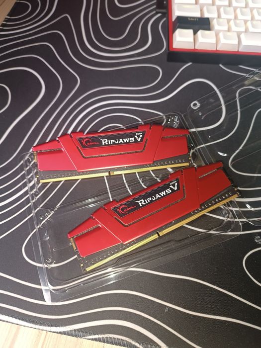RipJaws V 8GB (2x4) DDR4 2400Mhz