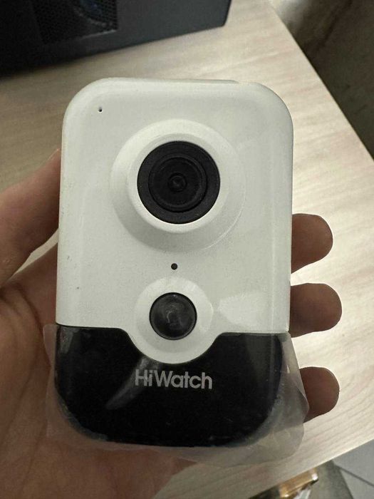 IP-камера HiWatch DS-I214(B)