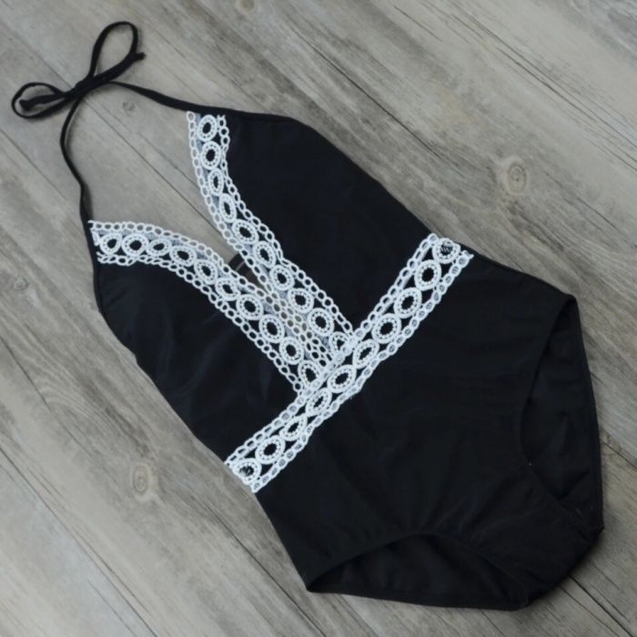 Costum de baie intreg negru dantela alba Push Up stil Victoria