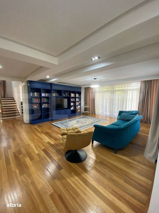 Casa Individuala D+P+E, piscina, 250 mp utili, 500 mp teren, zona Ford