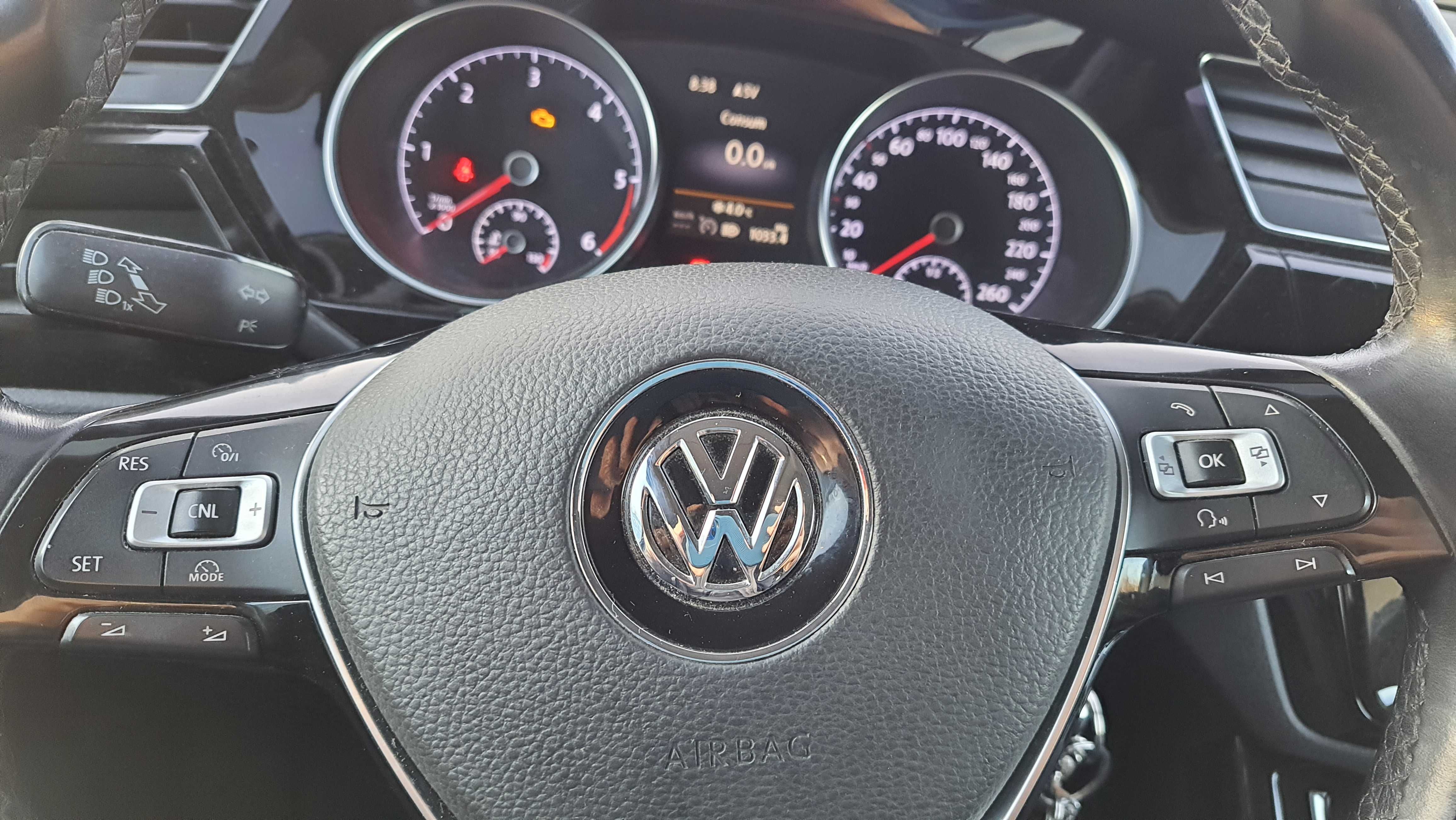 Volkswagen Vw Touran 2016 model higline, webasto, multiple dotari