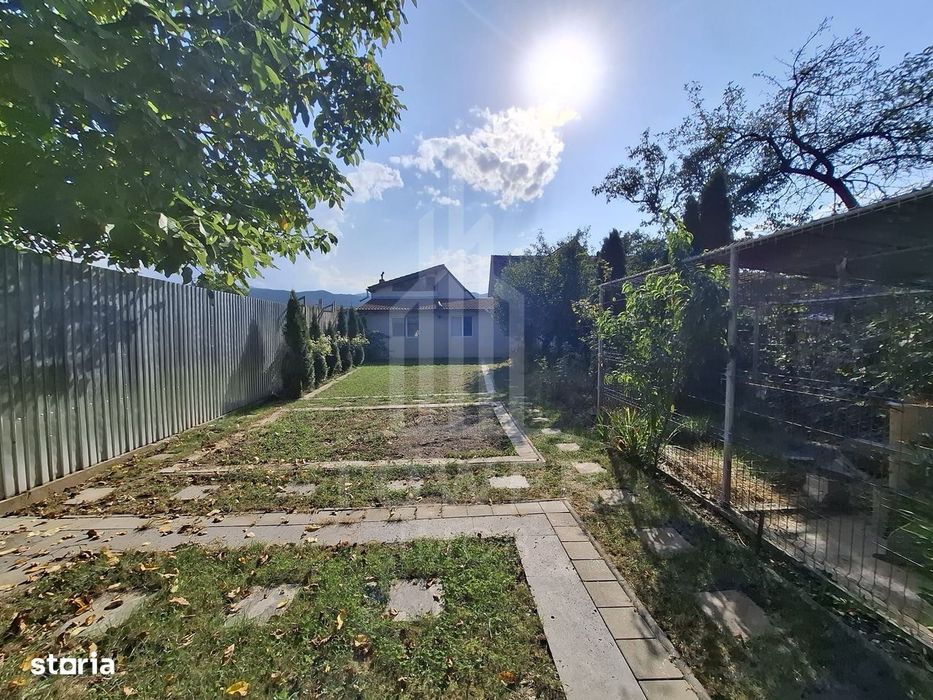 De vânzare casă în Orlat, cu teren generos de 2200 mp și panoramă deos