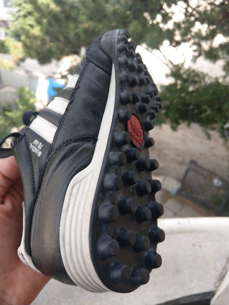 Стоножки Adidas Copa Mondial.  42нм. 26,5см.