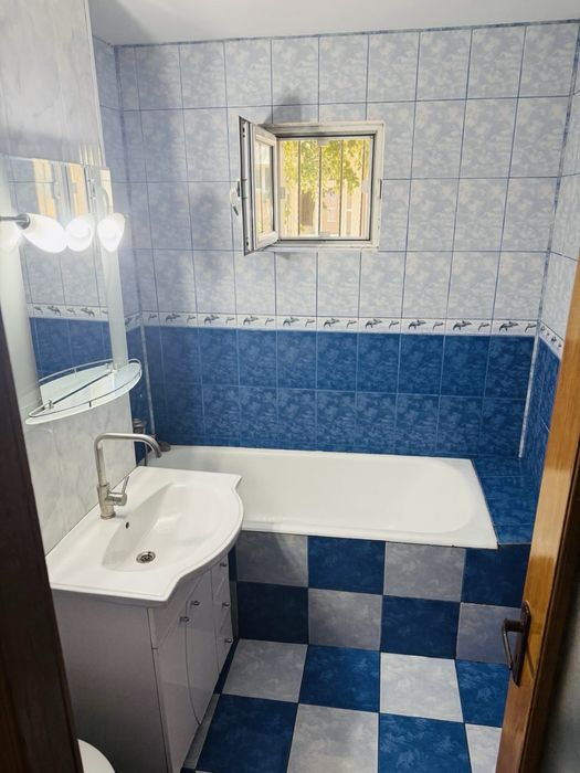 Vand apartament 3 camere parter