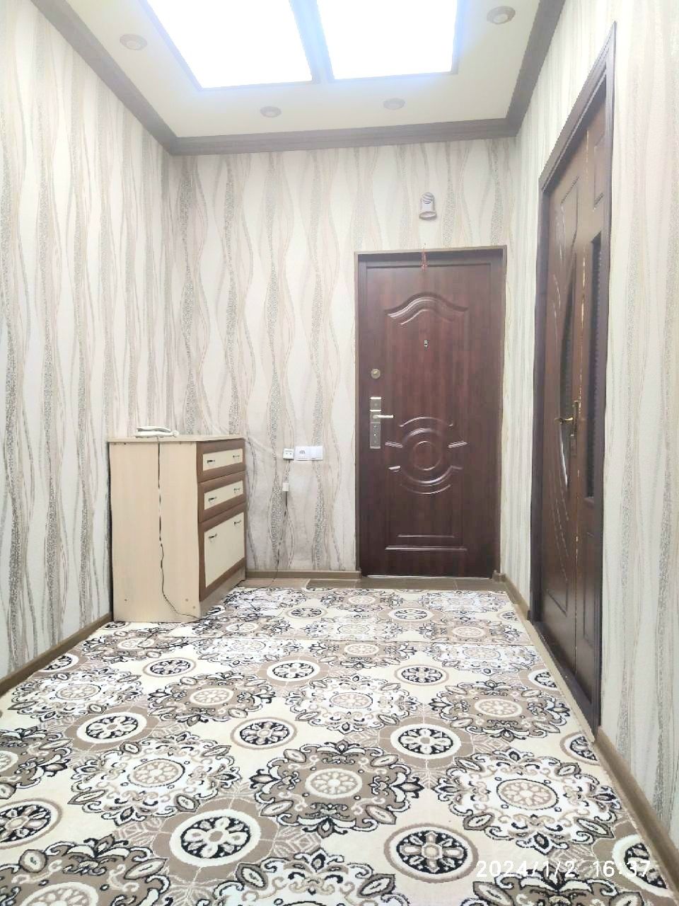 Квартира сотилади. Сергели 4.  4/1/5.  91м²