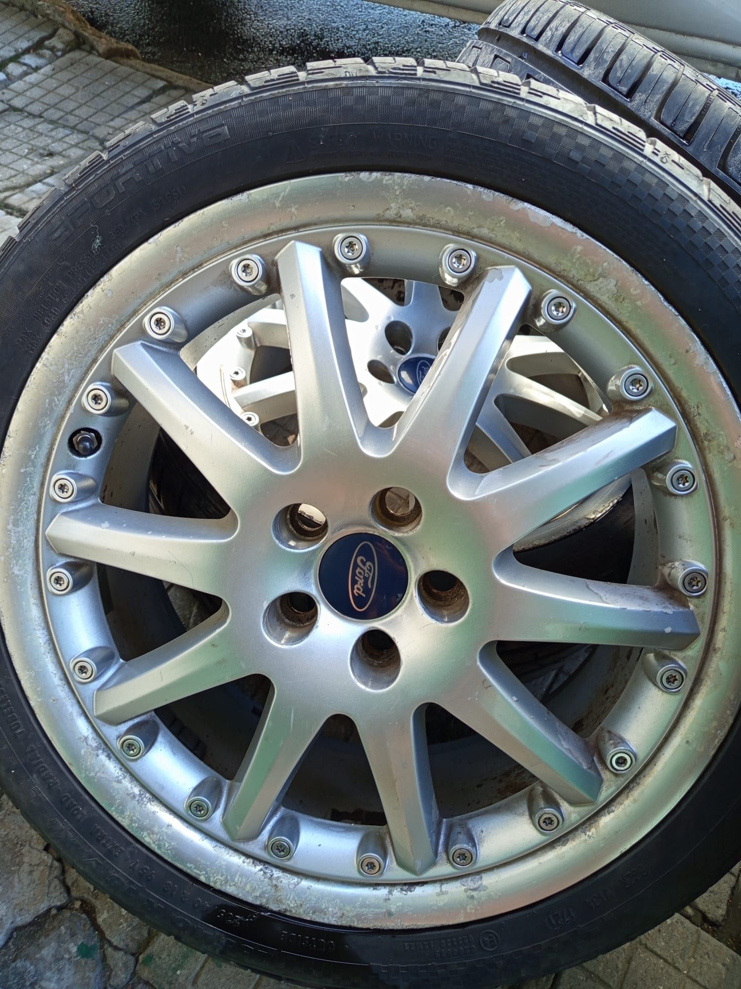 Джанти Ford , 19 цола , 4 броя