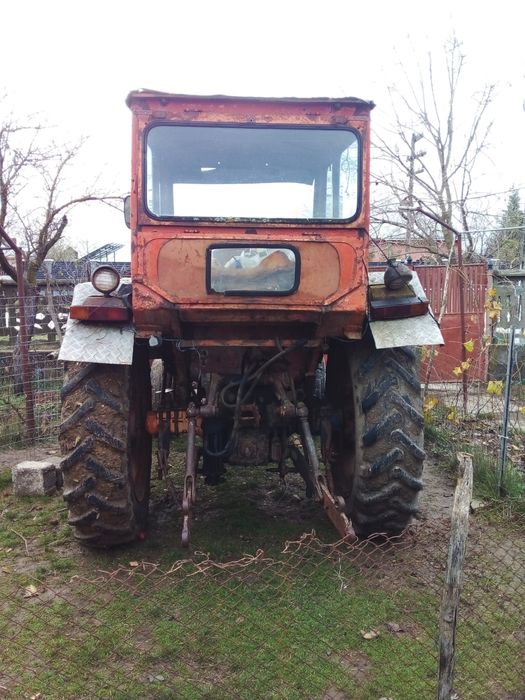 Vand tractor UTB 650