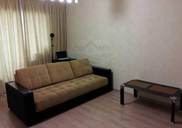 Дава се под наем Тристаен апартамент в Пловдив, Каменица 1 - 88 кв.м за 351.9 € - Снимка #1