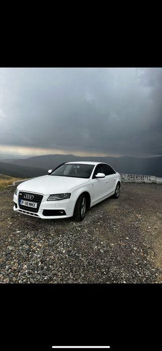Audi A4 Vând Audi A4 B8!