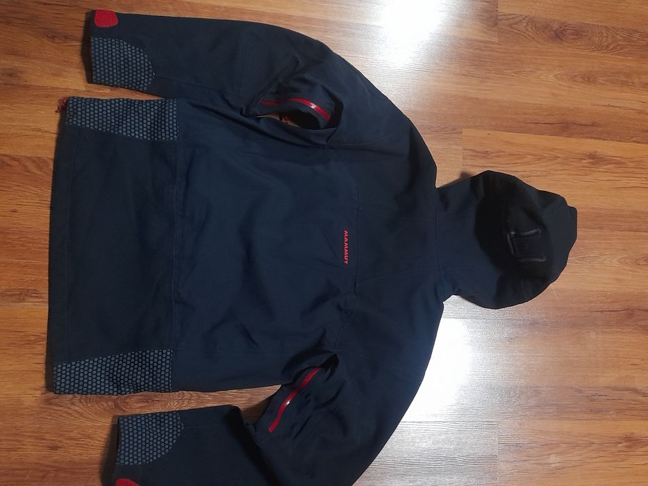 Mammut dri tech premium мъжко яке M размер.
