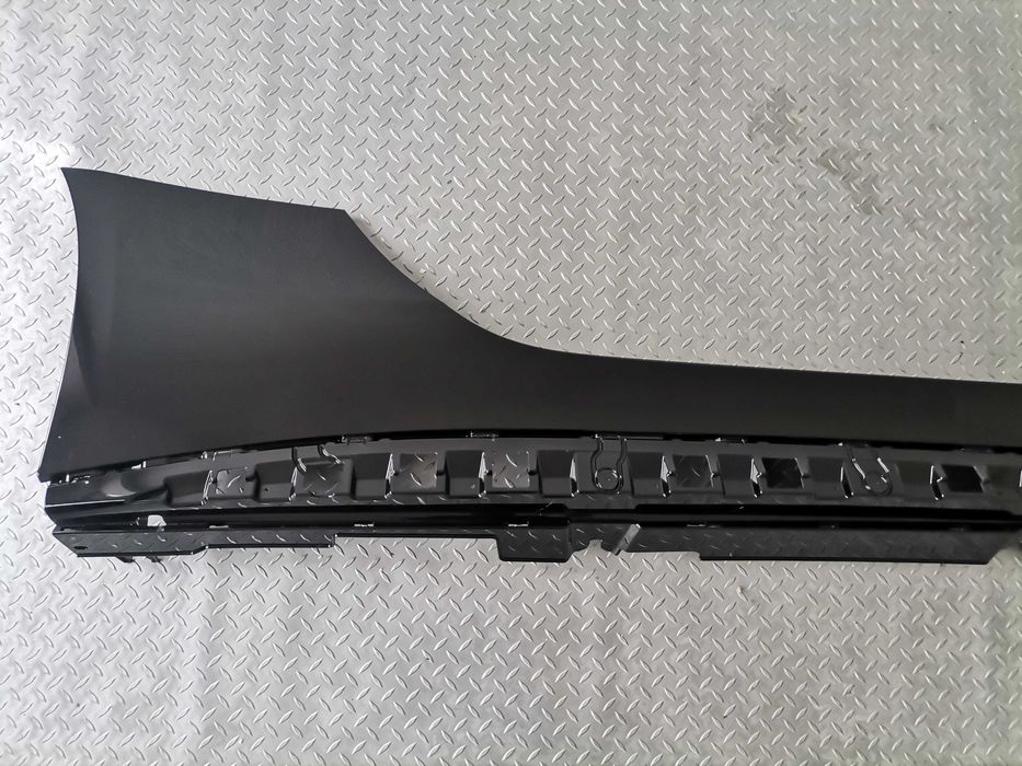 Нов ORIGINAL Десен праг Mercedes SL 63 AMG R232 W232