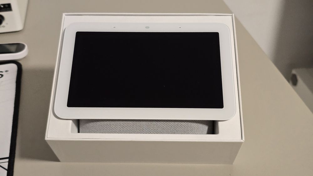 Google Nest Hub 2nd Gen ca nou, pachet complet