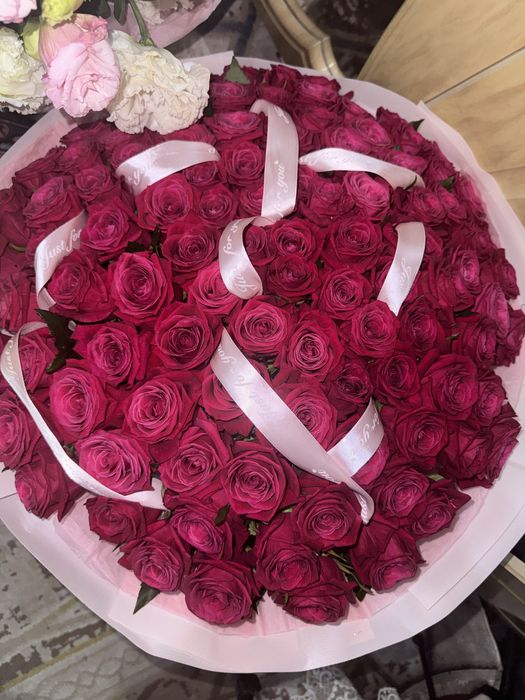 цветы 101 роза розовые цена договорная