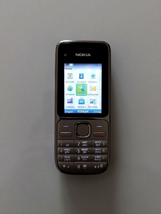Nokia C2-01 със зарядно