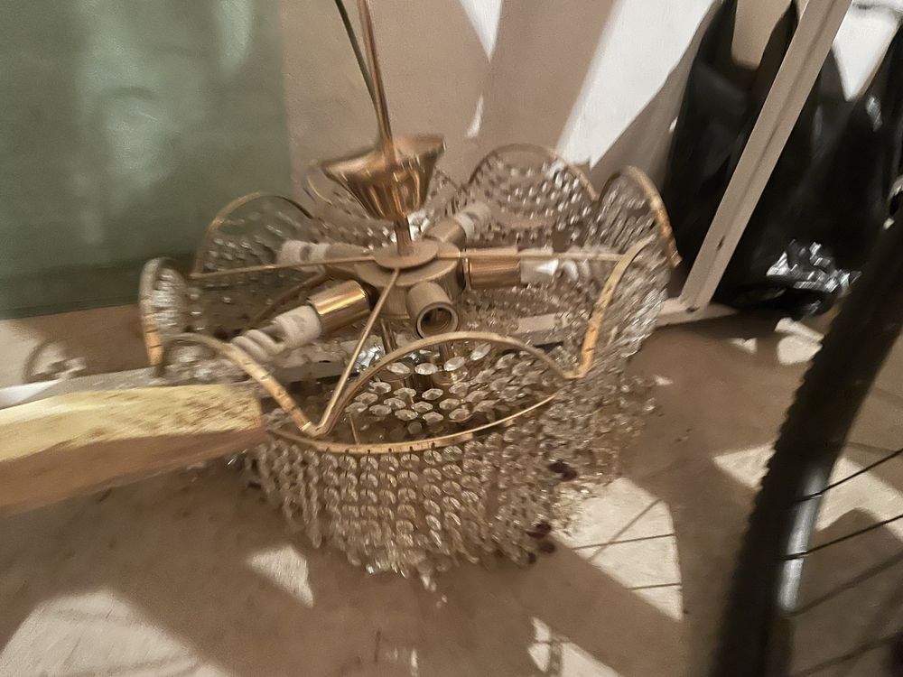 Продам люстра для комн