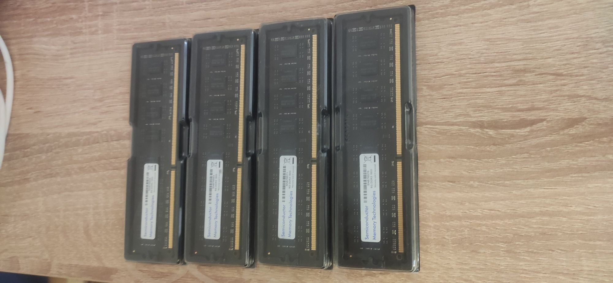 ОЗУ DDR3 4gb 1600MHz