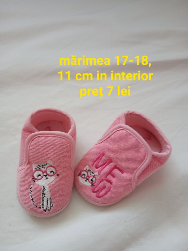 Papucei bebeluși fetița , mărimi mici