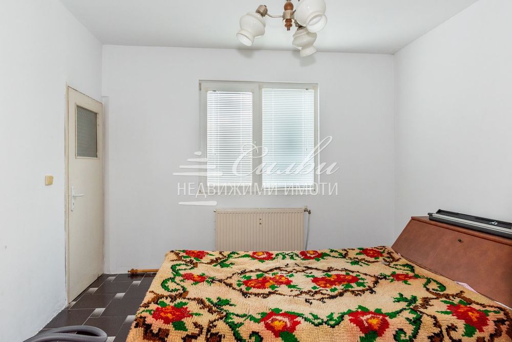 МНОГОСТАЕН апартамент с ТРИ спални - кв. Тракия !