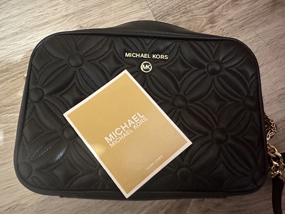 Черна дамска чанта Michael Kors