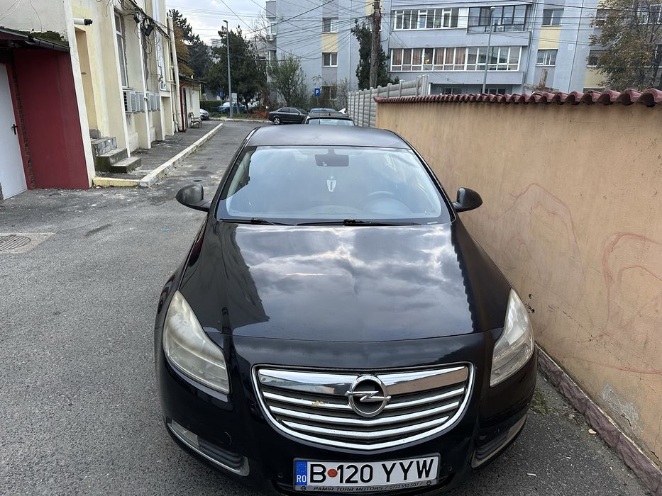 Opel insignia 1.6 diesel acte la zi fiscal pe loc stare buna