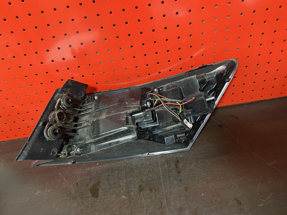 Stop stanga Renault Megane 4 sedan cu DEFECT