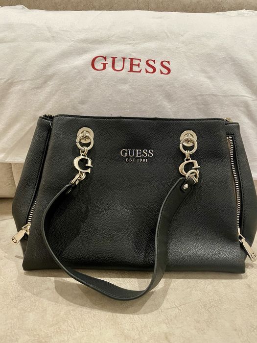 Оригинална чанта GUESS,голяма