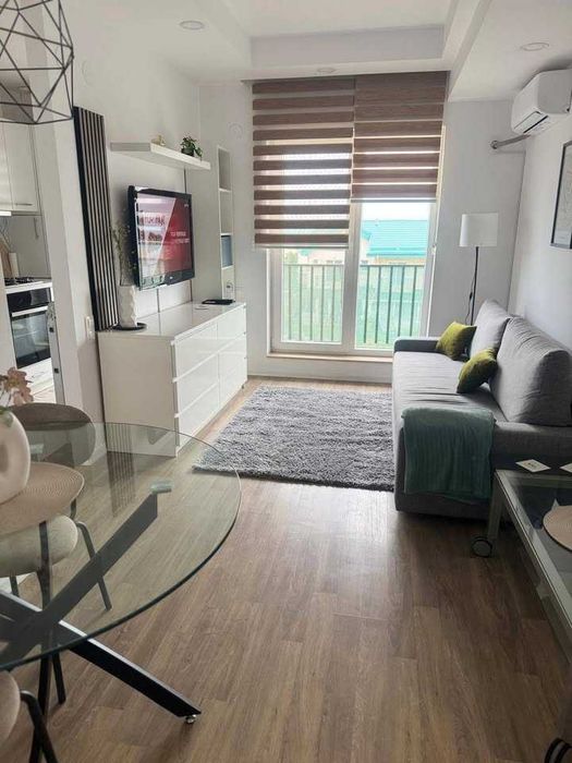 Închiriez apartament 2 camere tip studio mobilat – Cosmopolis
