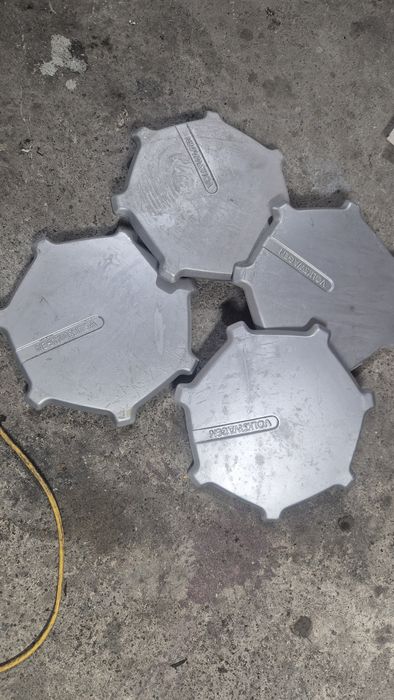 Продам колпаки от пассат