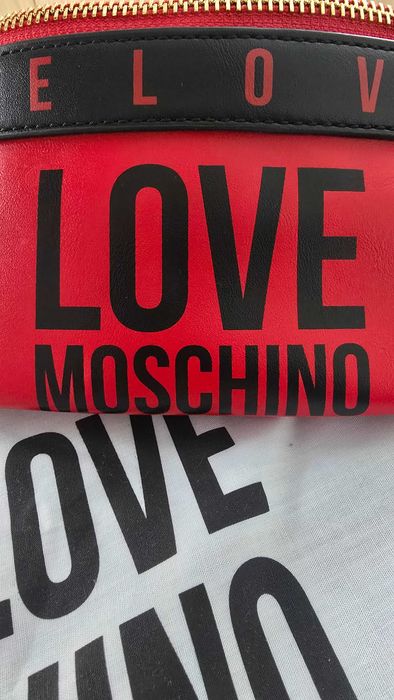 Нова кожена чанта LOVE Moschino