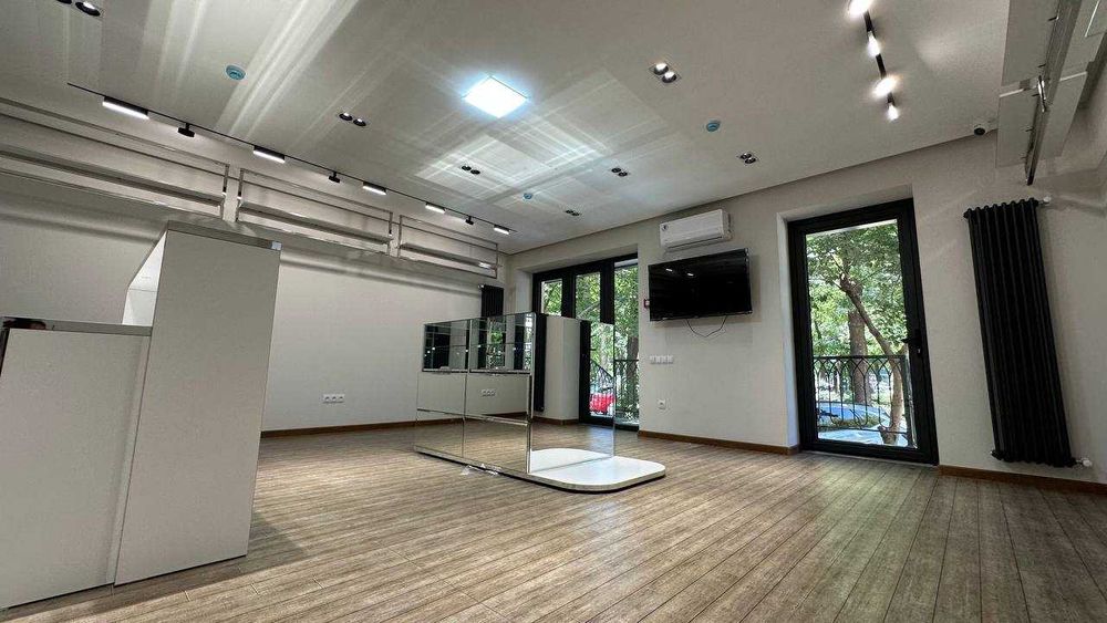 100 кв.м. Ц-1 Бутик Офис Салон Тур.Агентство Цветочный Магазин