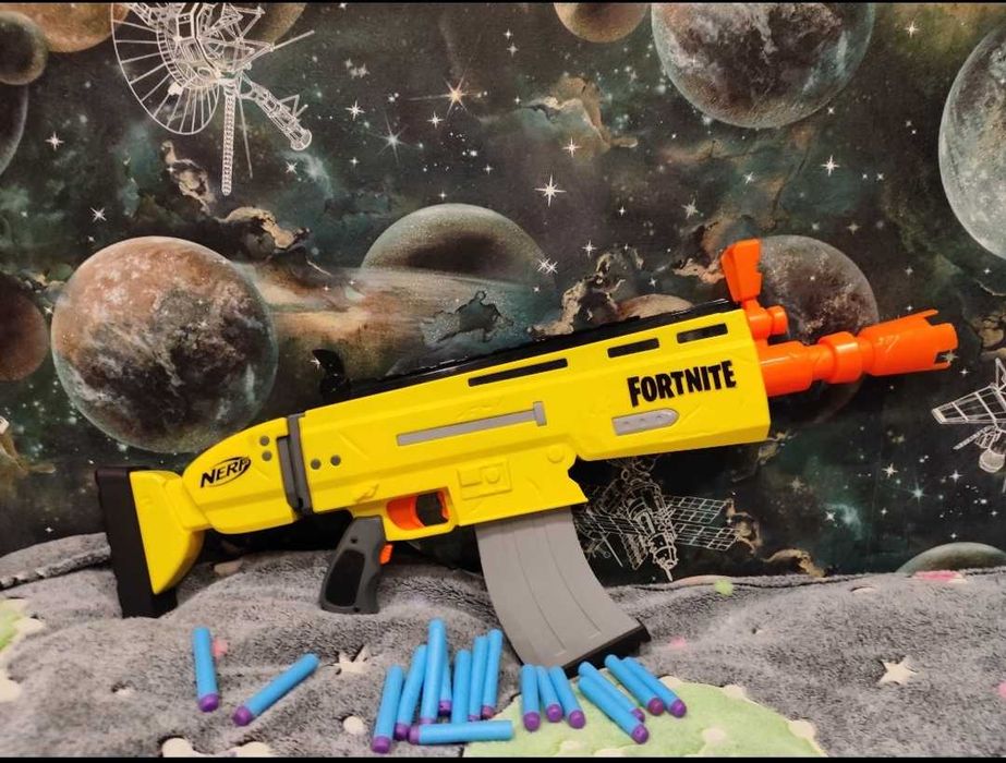 Продам пистолет NERF Fortnite BASR-L с патронами, оригинал.