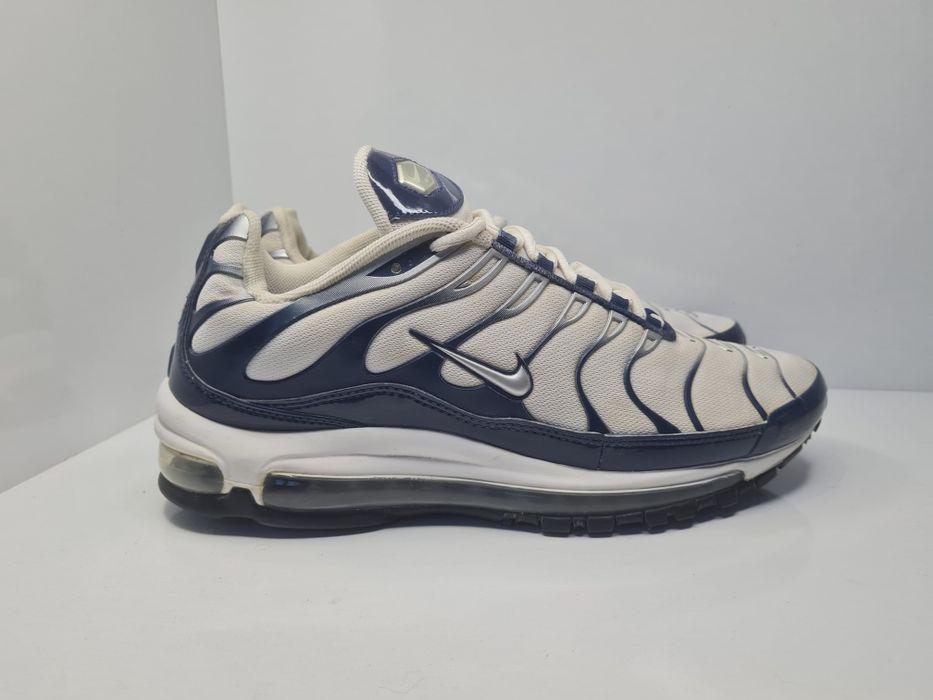 Маратонки Nike Air Max 97 Plus

Носени,но в добро състояние. 
Камерите