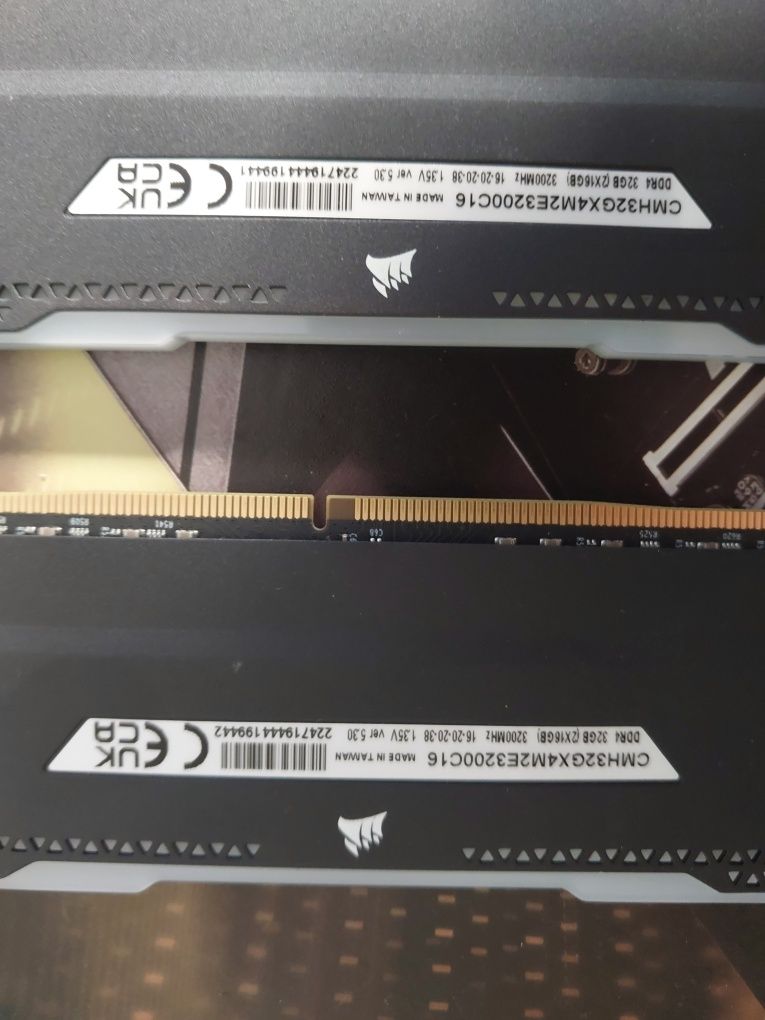 32GB 3200МHz DDR4 - Corsair Vengance RGB, G.Skill, Kingston RGB