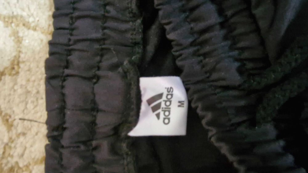 Pantalon silon Adidas,  masura M, noi cu eticheta