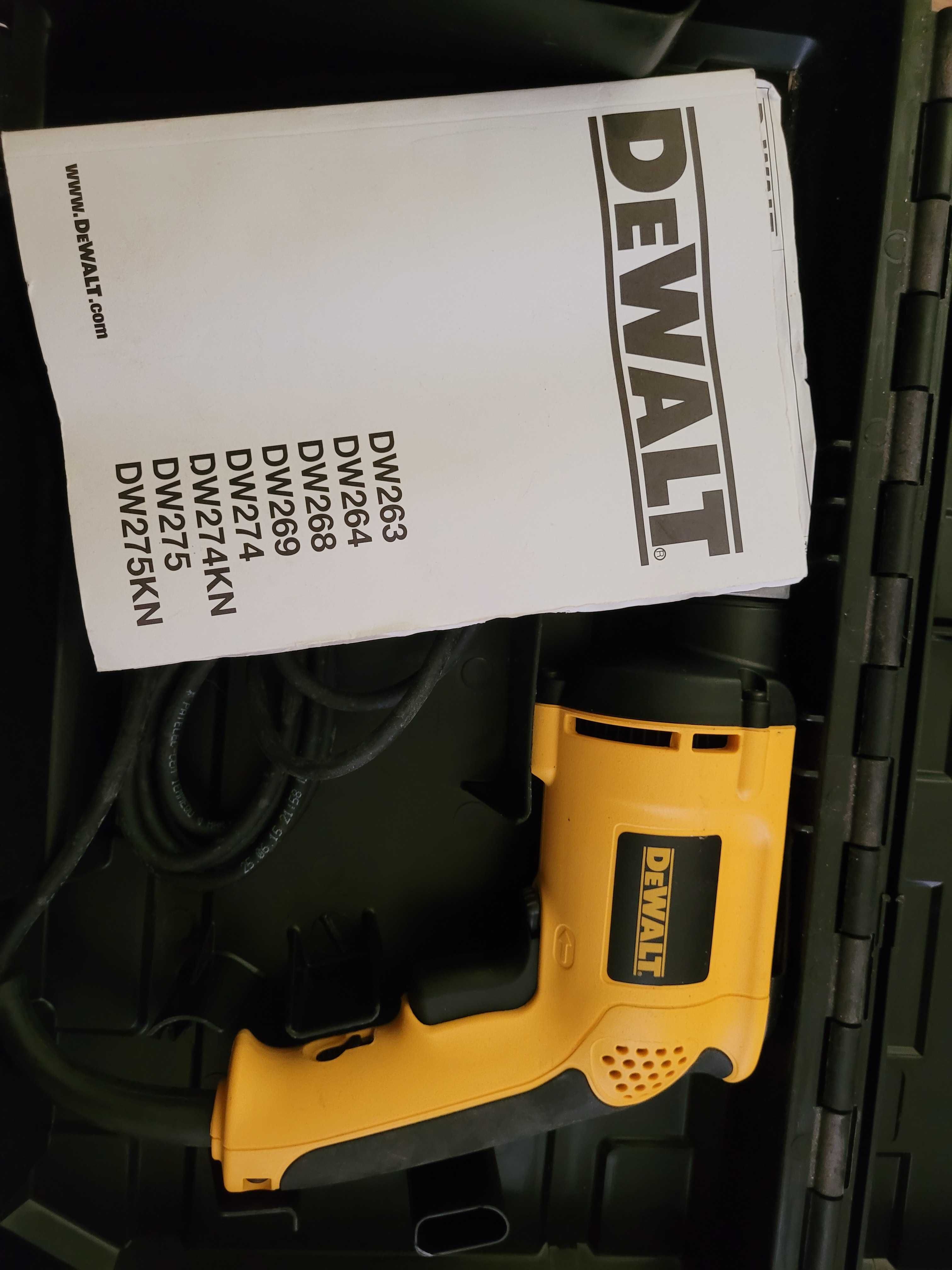 Masina de insurubat gips-carton DeWalt DW274