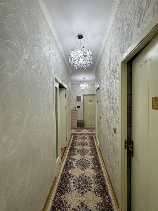 Uy sotiladi srochni. Kelishiladigan joyi bor.