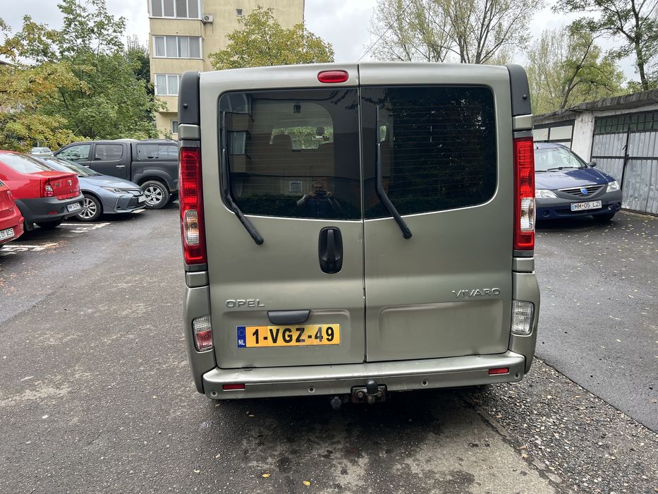 Vand OPEL VIVARO AN fabricatie 2010  Model Lung  Cabina Dubla