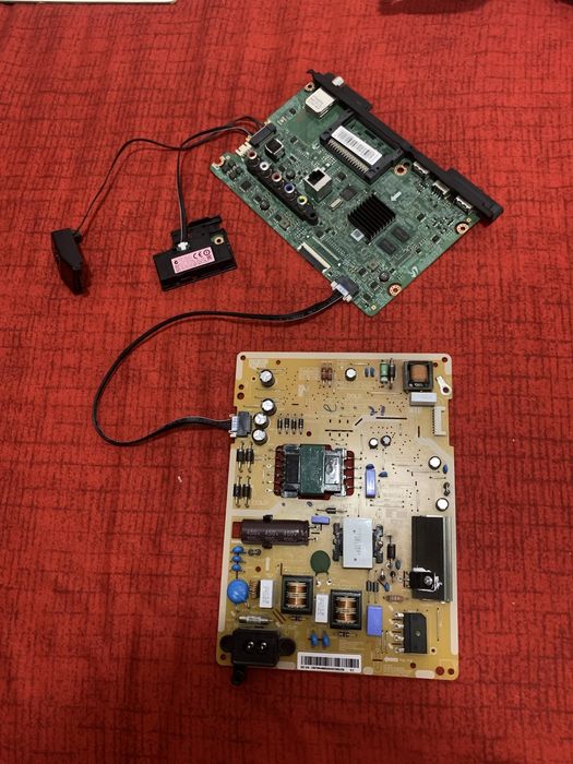 Placa de baza și sursǎ Samsung UE40J5200AW