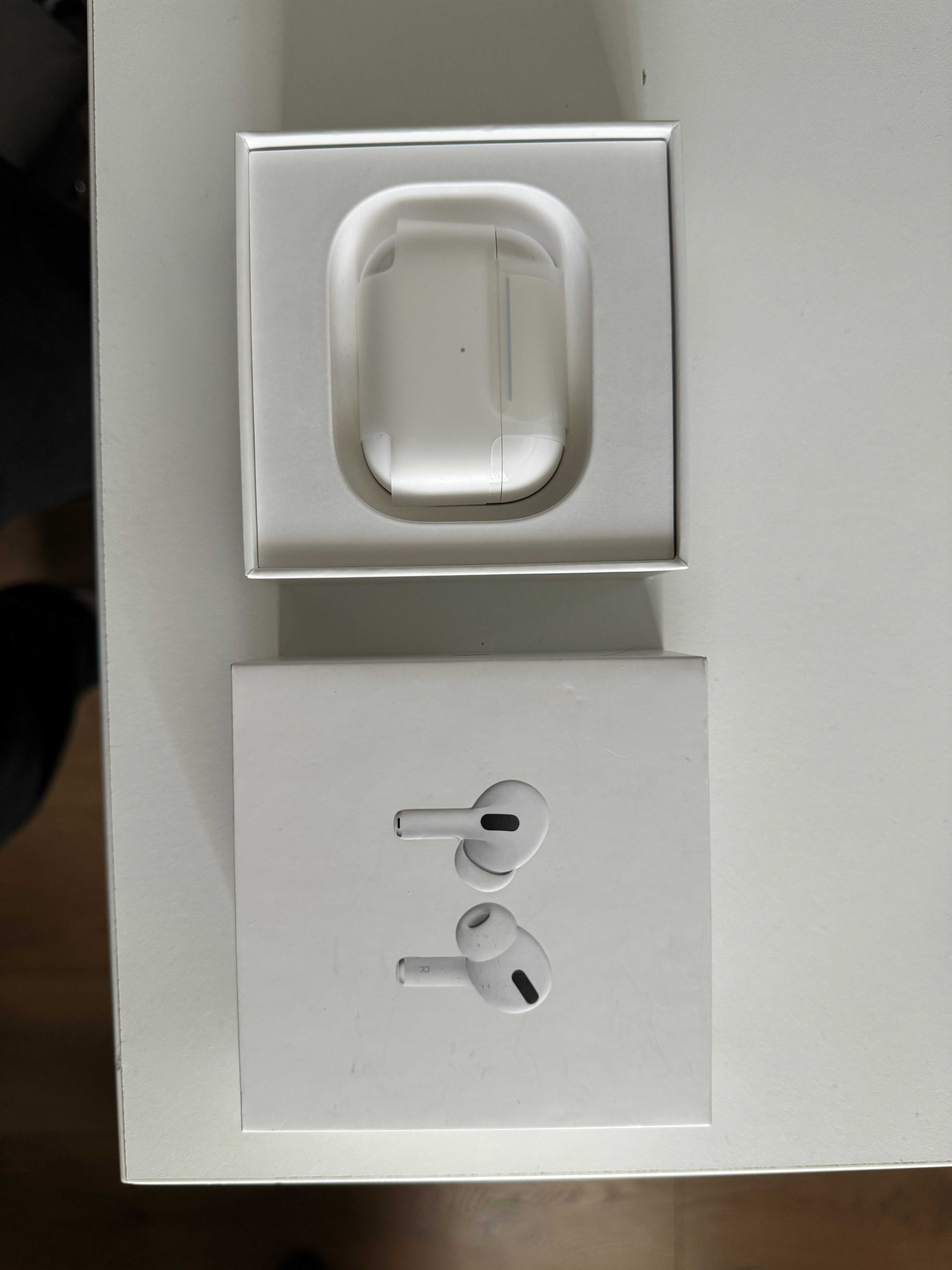 Apple Airpods mwp22zm/a
